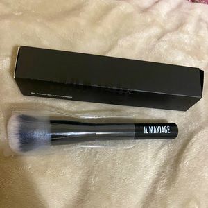 iL makiage foundation brush